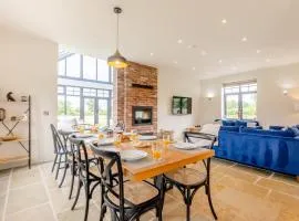 5 Bed in Penrhos 80686