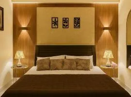 Modern Apartment Near Dolmen Mall