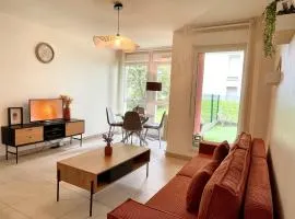 Welcome to Paris ! T3 super cosy, parking, terrasses, idéal 1-6 personnes, 8 min to Paris