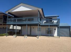 Seaviews at Stansbury, hotel i Stansbury