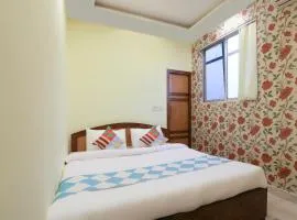 Hotel O Home Cozy Studio Collage Square Hotel Maya International Near St. Thomas's Church