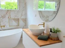 The Kandos Nook- Adventure, Wine & Country Charm