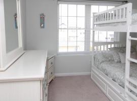Beautiful 4 Bedroom Condo With Pool!, hotel in Cape May