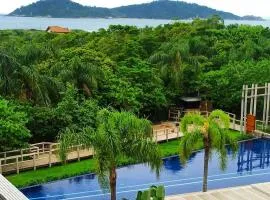 Refúgio VIP Pé na Areia no Campeche - Piscina, Sauna e Academia até 08 pessoas