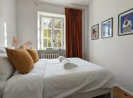 Bella Luna Luxury Suites - Chic Old Town Warsaw Apartment
