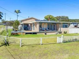 Kianga Lodge, 1 Sunset Blvd