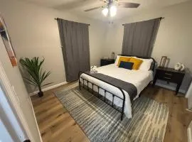 Downtown Manhattan Stay Near Poyntz Ave