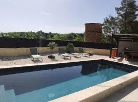 Villa Les Combes avec piscine chauffée