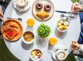 Ibis Alcala de Henares La Garena, hotel in Alcalá de Henares