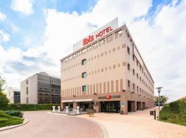 Ibis Alcala de Henares La Garena, hotel in Alcalá de Henares