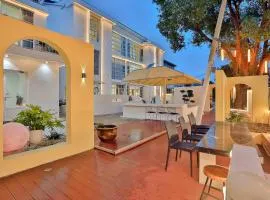 Shanghai Yinshu Courtyard Garden Hotel (Shanghai International Tourism Resort Jielong Village Branch)