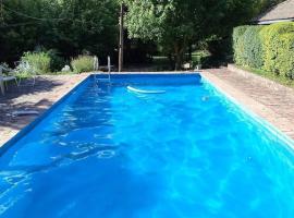 Mangoré Cabaña 2, hotel in La Granja