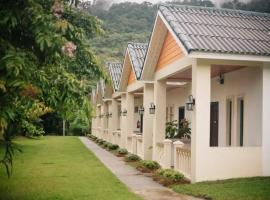 TC Garden Resort, hotel in Kuah