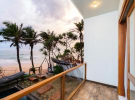 LIYA BEACH- Luxury Beachfront Hotel in Ahangama, hotel v destinaci Ahangama