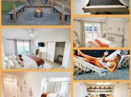 NEAR JOSHUA TREE HOME with Hot Tub video games fire pit king Bed Game Room