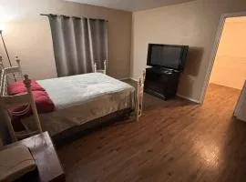 West Phoenix Value Room 5