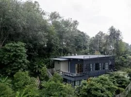 Harley 1 BDR Condo Kata Hill, 3 Mins To kata Beach