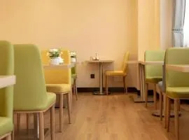 Green Tree Inn Fuyang Funan County Tianzhu Square