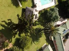 Villa Thabiso, hotel com piscina em Bulawayo