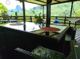 Haut de Baie de Cook Moorea, hotel in Paopao
