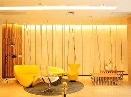 Echeng Hotel Qinzhou Bay Plaza East High-speed Railway Station、Qinzhouのホテル