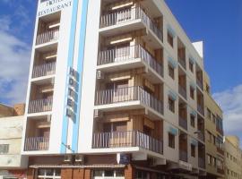 Hotel de la Mediterranee, hotel v destinaci Nador