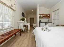 First Avenue Guesthouse