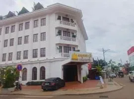 Domi Hotel