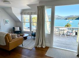 La Vue - Boutique Waterfront Apartment, Akaroa, ξενοδοχείο σε Akaroa