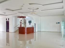 OPRISS HOTEL, hotel v destinaci Parapat