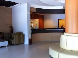 Hotel Benua, hotel in Pulupanda