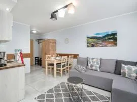 Charming Studio with Parking and Balcony in Karpacz by Noclegi Renters
