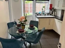 Flamingo Short Lets Greenleys