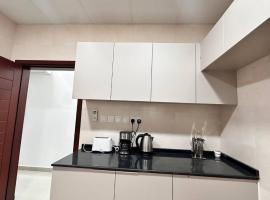Kayan 1 bhk ~ 10 mins from everywhere in Muscat, hotel en Maţār as Sīb ad Duwalī