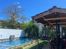 Indunil Family Residence With Pool Hiriketiya