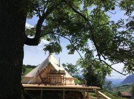 Zeltferien Into The Wäid Zelt Unter Der Esche, luxury tent in Ennetmoos
