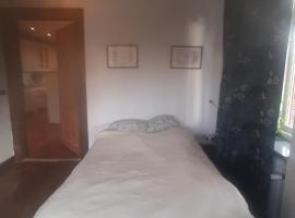 Strandhgårdens BBB rum 1, khách sạn ở Oxie