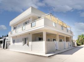Stelle Gemelle Residence by ThePuglia, ξενοδοχείο σε Torre Lapillo
