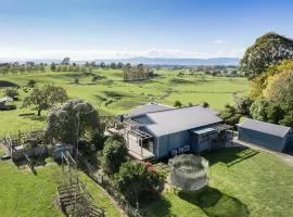 Shire Peak Farm Near Hobbiton Stunning Views