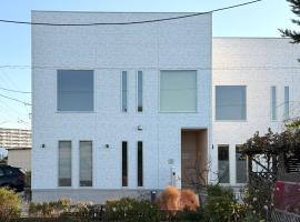 The Penguin, hotel in Inzai