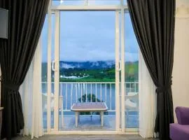 King Castle Lake Front By Laksam