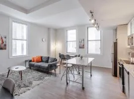 TWO CozySuites Sky Central Rooftop Pool #25