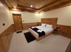 Sojha Hills Hotel & Restaurant, hotel in Banjār