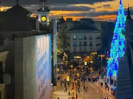 Piso Ático con Terraza y Jacuzzi con vistas a Sol en Madrid Centro