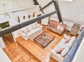 Altes Fährhaus - Ferienwohnung Boven, 220 qm, Hotel in Wewelsfleth