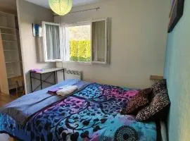 Chambre avc salle de bain chez l habitant a Montfaucon