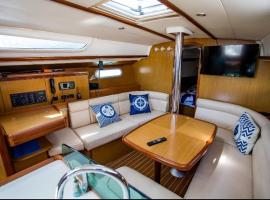 The magic of sleeping on a sailboat, hotel in Vigo