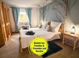 Ferienwohnung im Sauerland Hunde willkommen Kamin und Garten am Waldrand Muehls-Sauerland