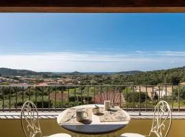 Haus Mit Panoramablick In Chia In Natürlicher Umgebung