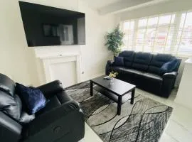 3-Bed House - Sleeps 5 & Central Links